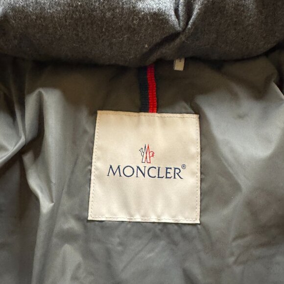 Authentic Men's Moncler Winter Jacket - Picture 4 of 6